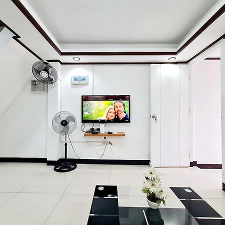 Calapan City Fully Furnished House Transient Near Xentromall L39 Экстерьер фото