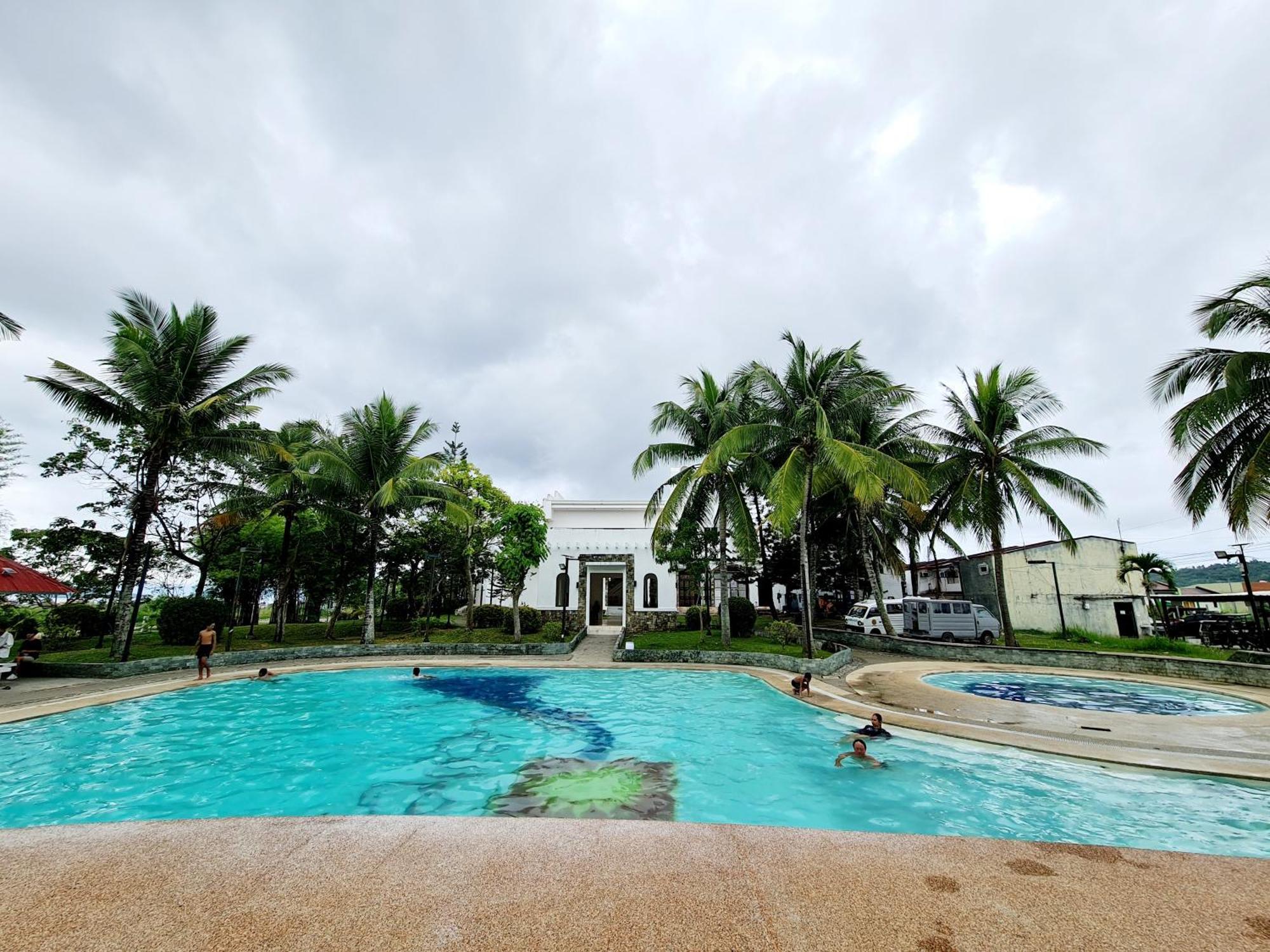 Calapan City Fully Furnished House Transient Near Xentromall L39 Экстерьер фото