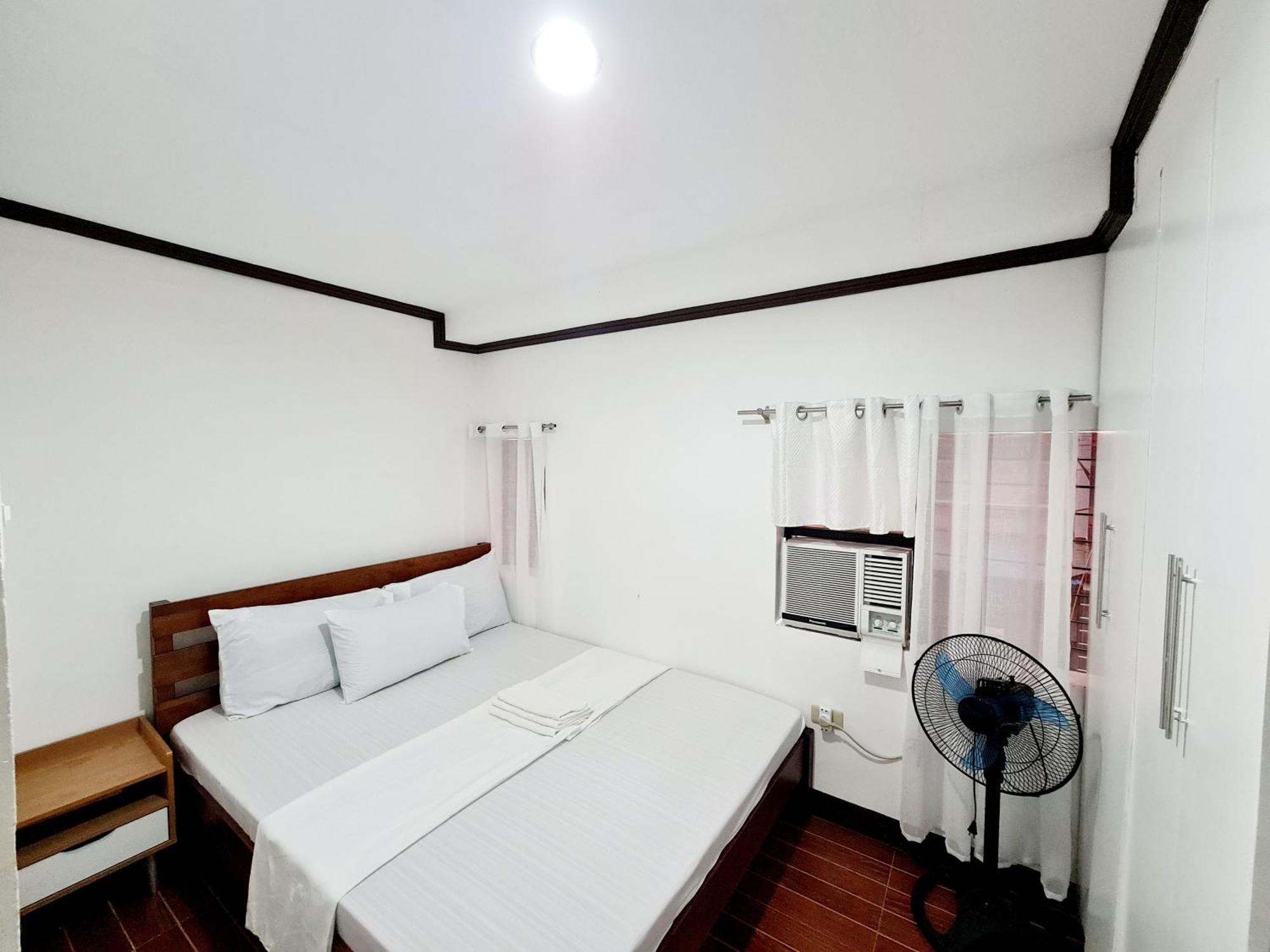Calapan City Fully Furnished House Transient Near Xentromall L39 Экстерьер фото