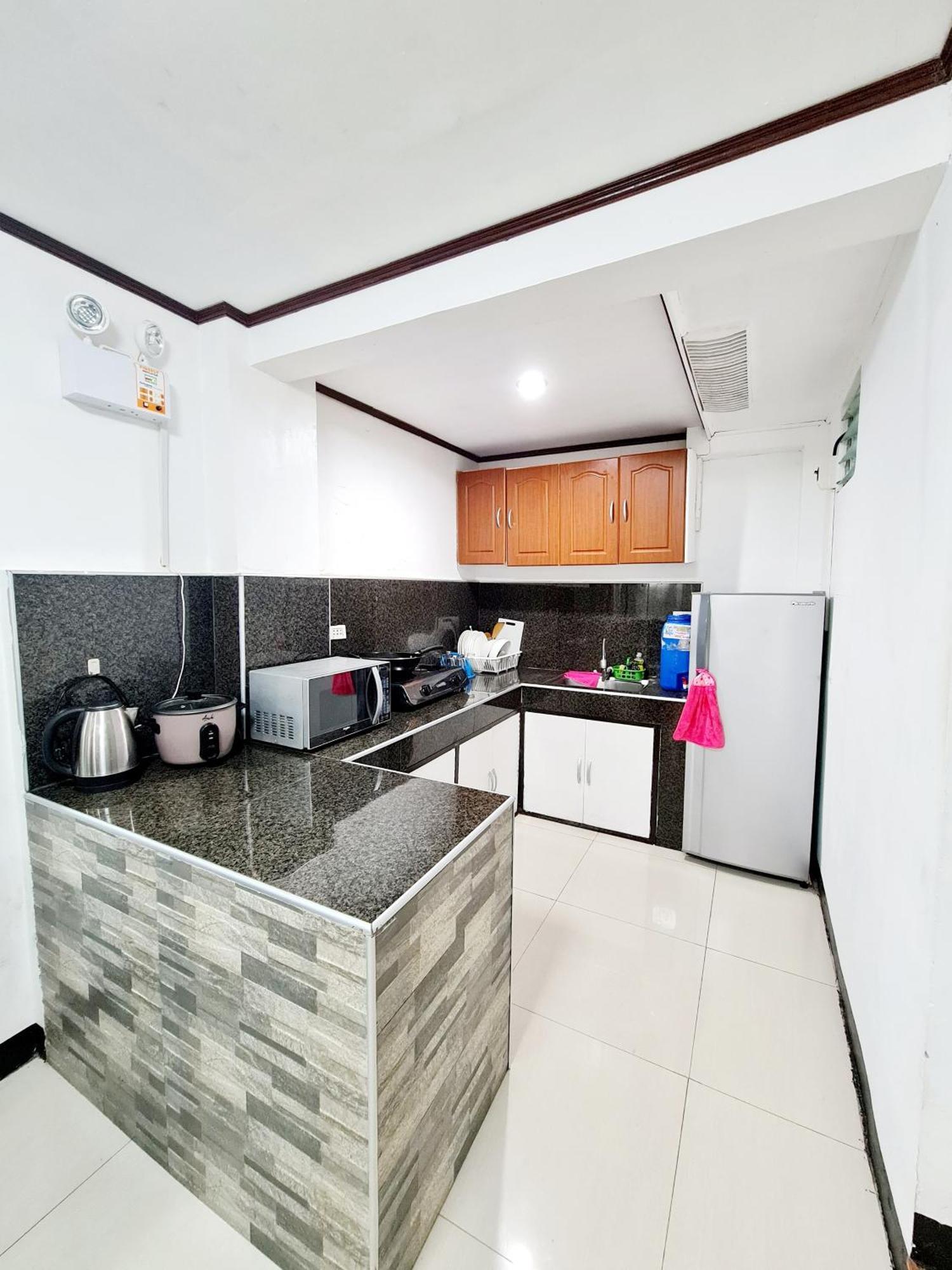 Calapan City Fully Furnished House Transient Near Xentromall L39 Экстерьер фото