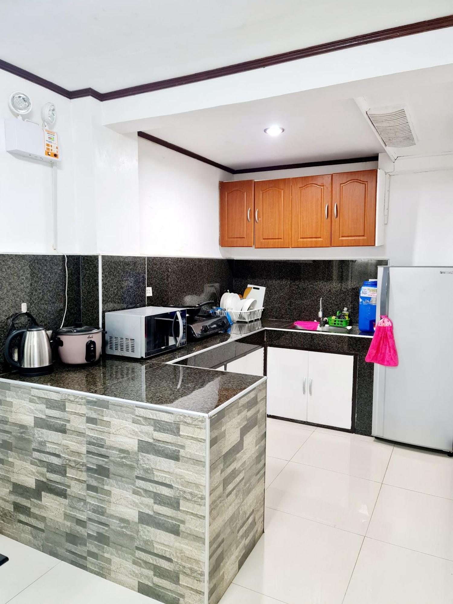 Calapan City Fully Furnished House Transient Near Xentromall L39 Экстерьер фото